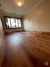Building Photo - 1243 W 31st St
