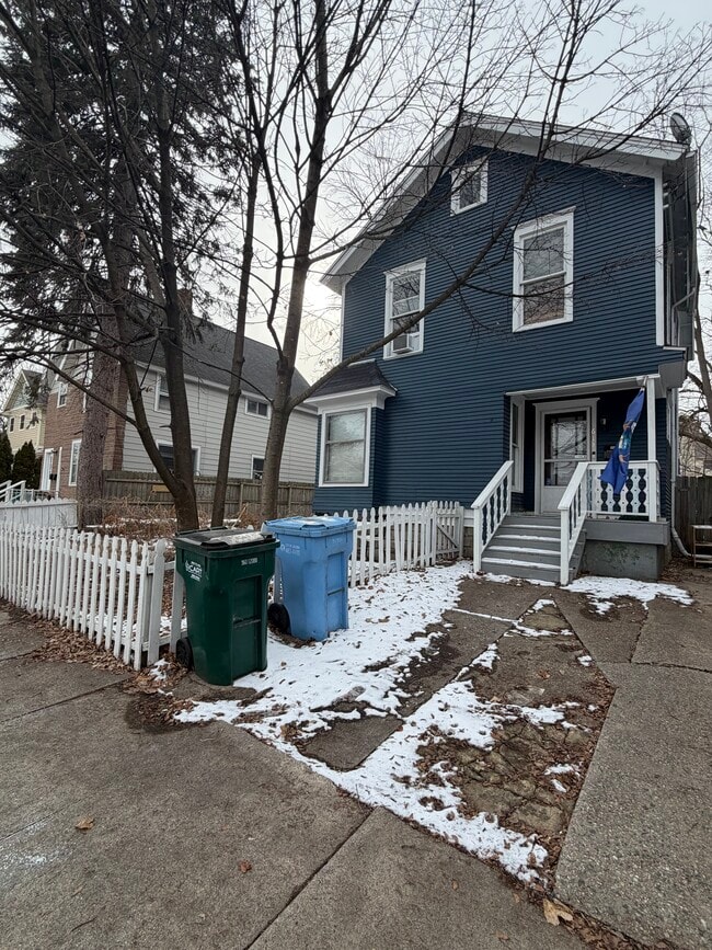 Photo - 612 Cherry St House