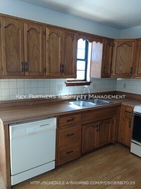 Building Photo - 10401 N McGee St