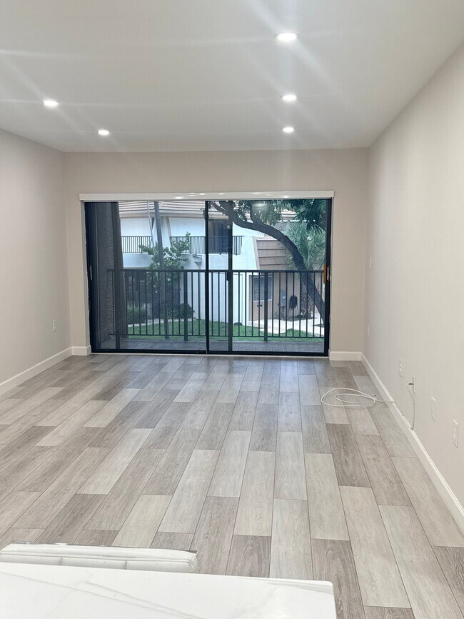 Photo - 8261 SW 128th St (Pinecrest, FL) Apartment