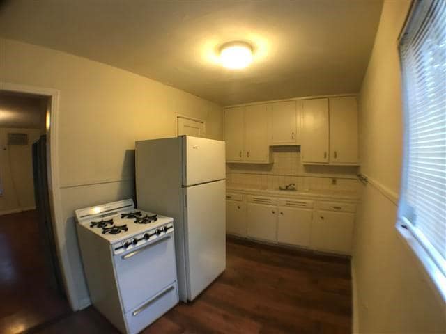 Building Photo - 902 1/2 S 2nd St