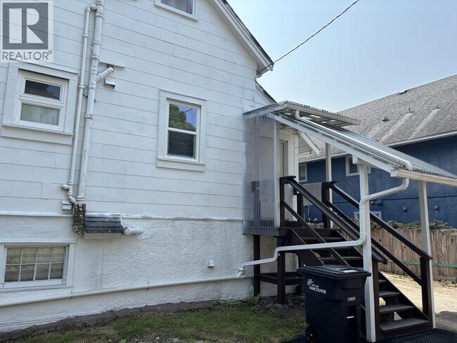 Photo du bâtiment - 135 W 12th Ave