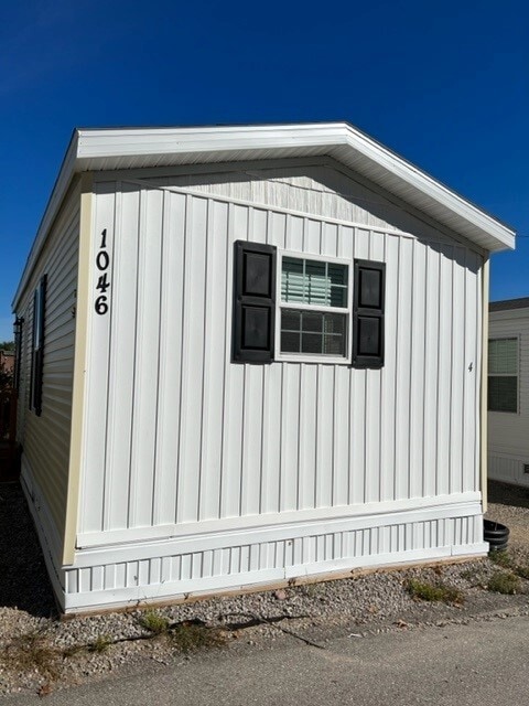 Building Photo - Garfield Oaks