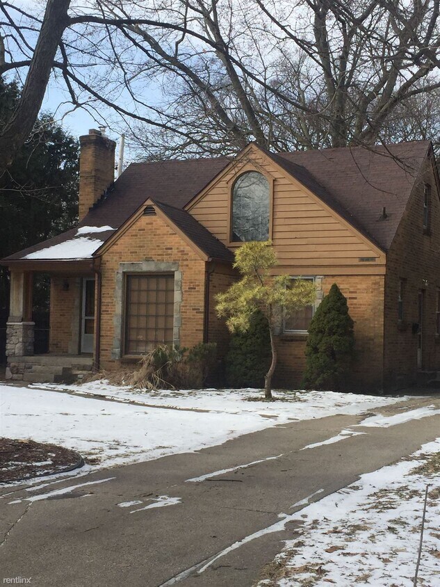 Foto principal - 3 br, 3 bath House - 2727 Lafayette Ave NE