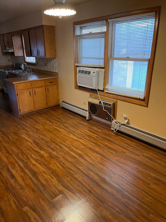 Comedor del segundo piso - 1427 W Lexington St