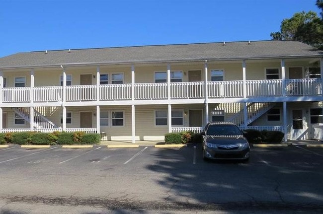 Building Photo - 4150 Horseshoe Rd N
