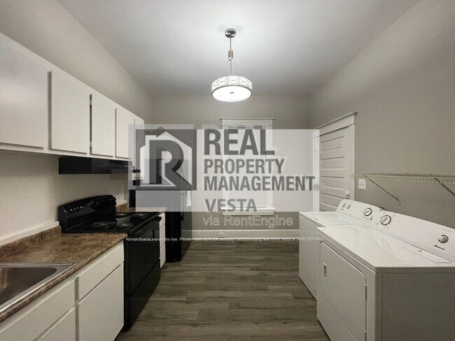 Foto del edificio - 3016 Ridge Ave