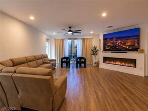 Building Photo - 6366 Pipers Brk Ln