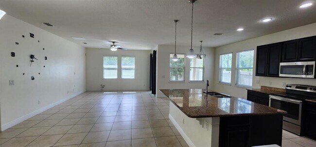 Foto del edificio - 14632 Trapper Rd