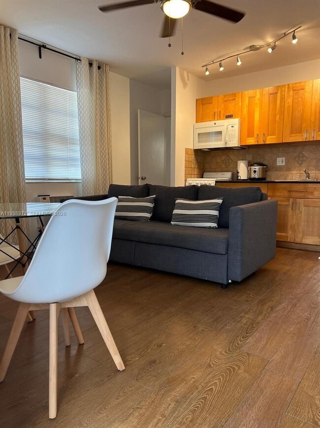 Building Photo - 740 Michigan Ave