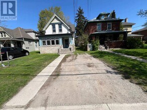 Building Photo - 416 Oxford St