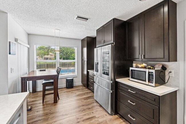 Building Photo - 7366 Ashley Shores Cir