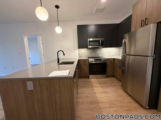 Building Photo - 199 Gardner St