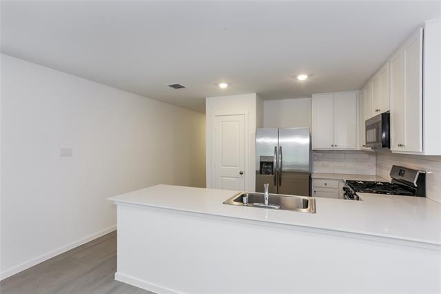 Foto del edificio - 15241 Grappling Irons Ln