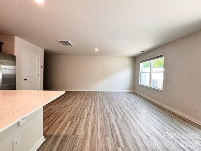 Foto del edificio - 6131 Faron Wy