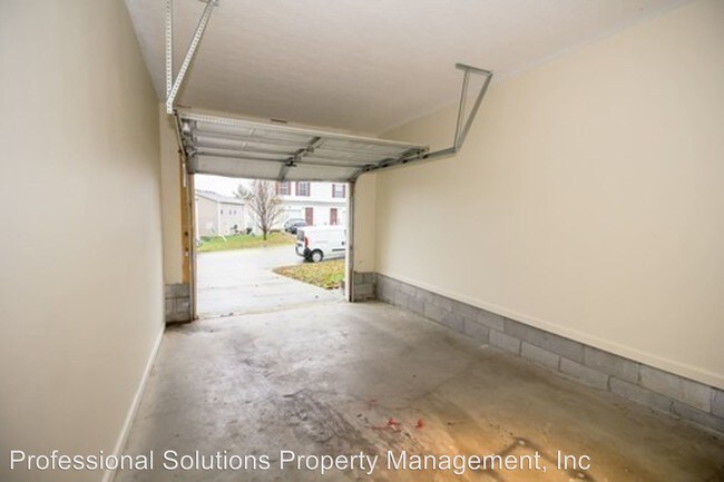 Building Photo - 1418-1418 Westwood Dr