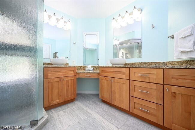 Foto del edificio - 559 Beachwalk Cir