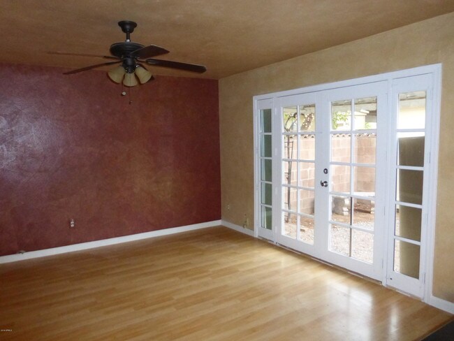 Building Photo - 5835 N Granite Reef Rd