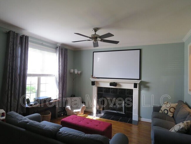 Foto del edificio - 205 Ridgecrest Dr