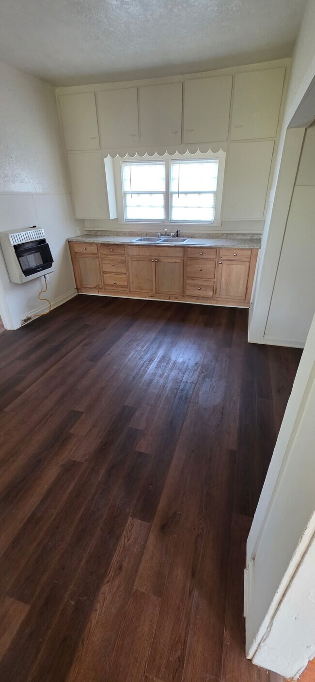 Foto del edificio - 119 W Apache St