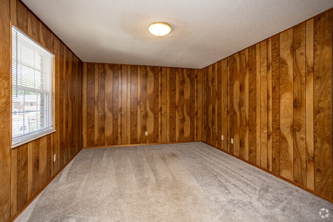 2BR, 1BA - 800SF - Living Room - East Court Apartments