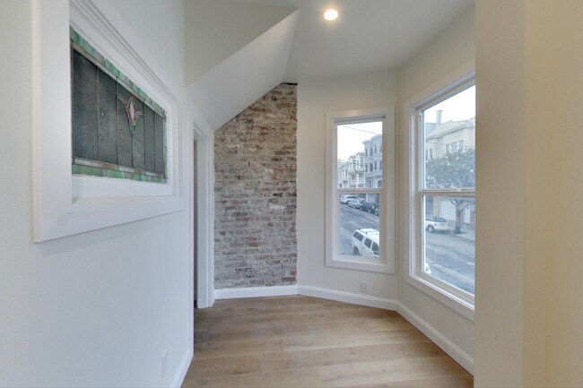Building Photo - 1260 Vallejo St