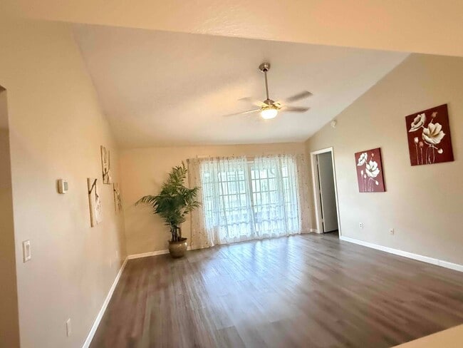 Photo - 3968-3105 105th Ave N (Clearwater, FL) House