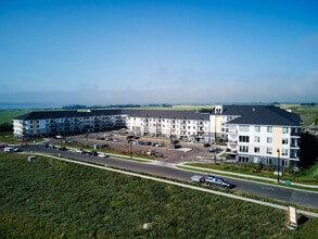 Building Photo - Solis Giroux