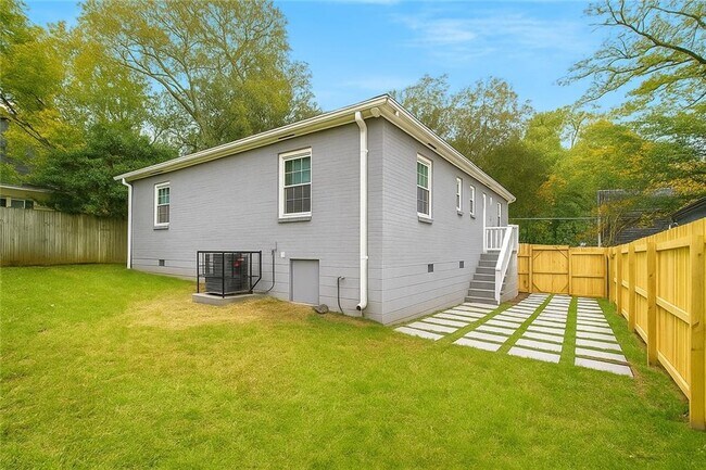 Foto del edificio - 60 Cleveland St SE