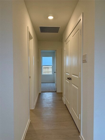 Foto del edificio - 447 Southern Magnolia Wy