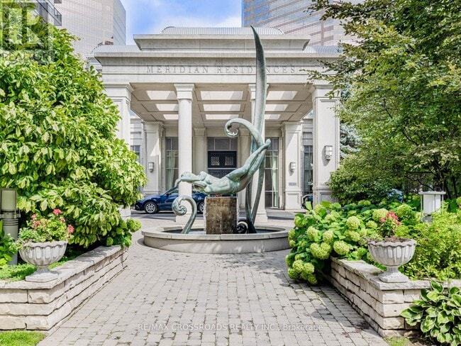 Building Photo - 25 Greenview Ave