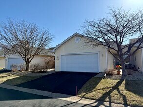 Building Photo - 652 Aqua Cir