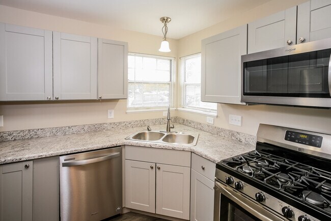 Building Photo - 181 Southridge Ln