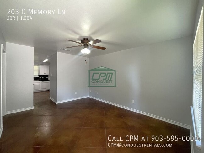 Building Photo - 203 Memory Ln
