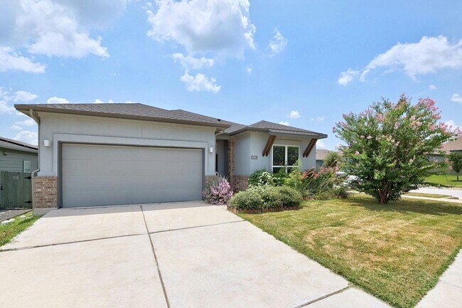 Foto del edificio - Amazing 3 bed 2 bath in Manor!!!