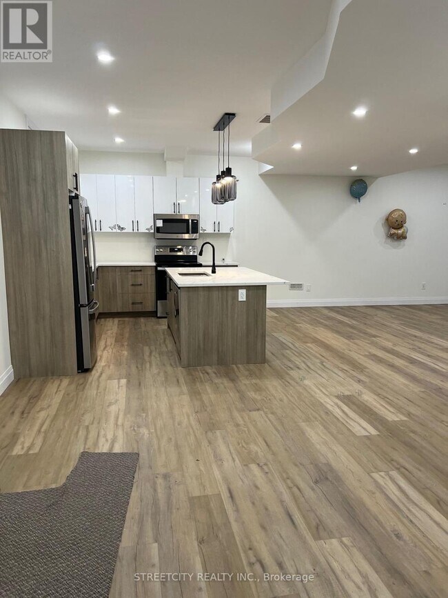 Photo du bâtiment - 1304 Bush Hill Link