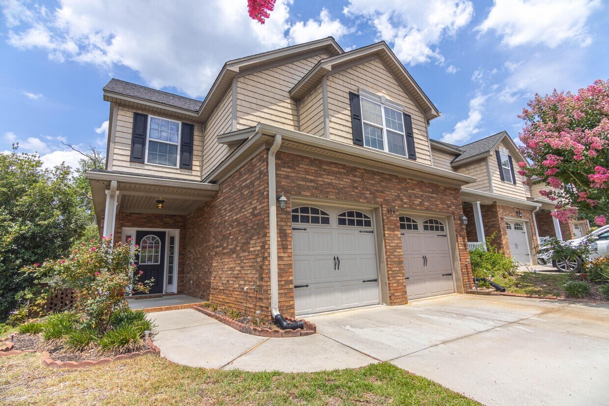 106 Trenton Ln NW, Aiken, SC 29801 Townhouse for Rent in Aiken, SC