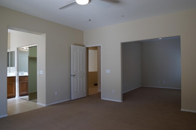 Building Photo - 1207 Palmas Ridge