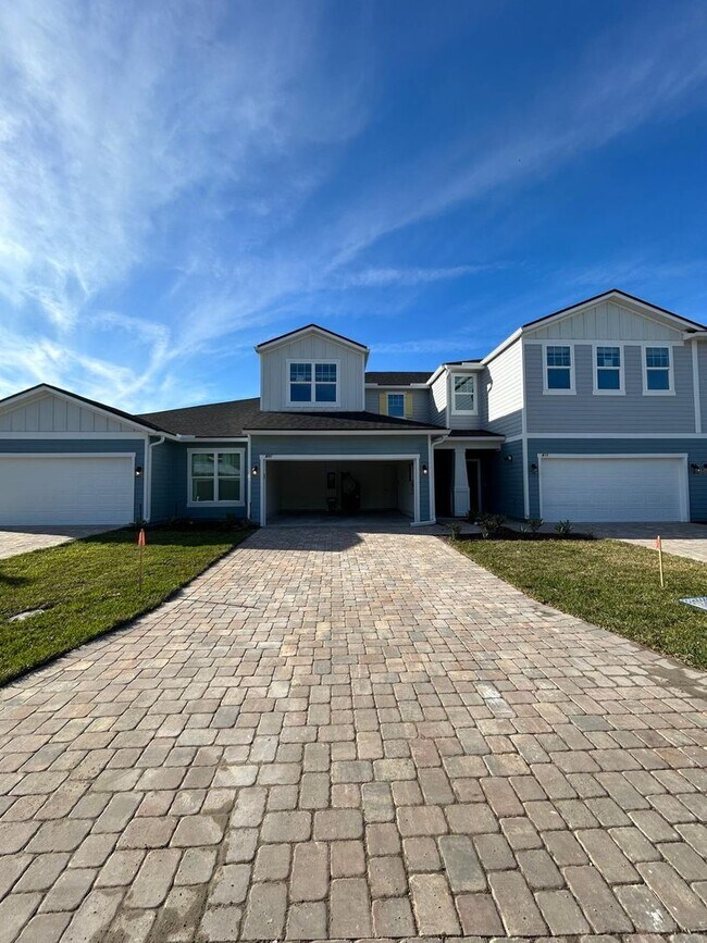 Building Photo - 631 Cherry Elm Dr