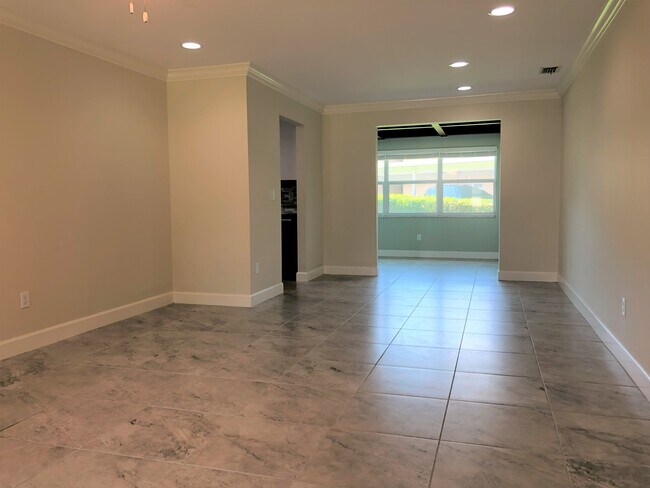 Vista del comedor - 12200 Vonn Rd