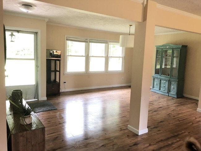 Building Photo - 3279 Lakebay Rd