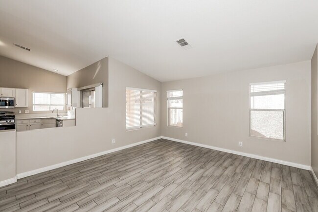 Foto del edificio - 601 Tobble Creek Ct