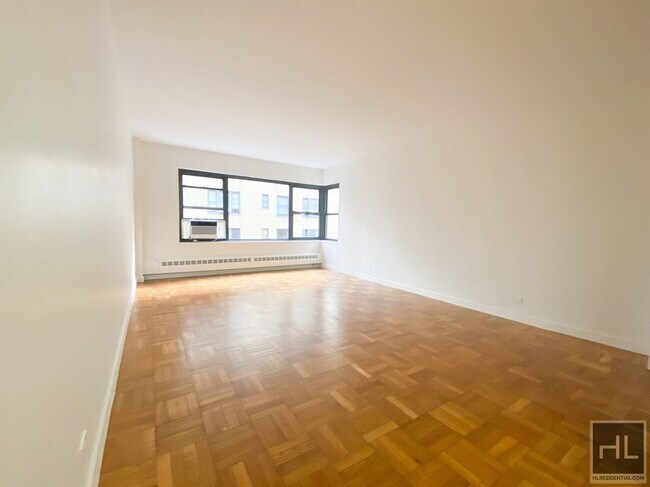 Building Photo - EAST 55 STREET