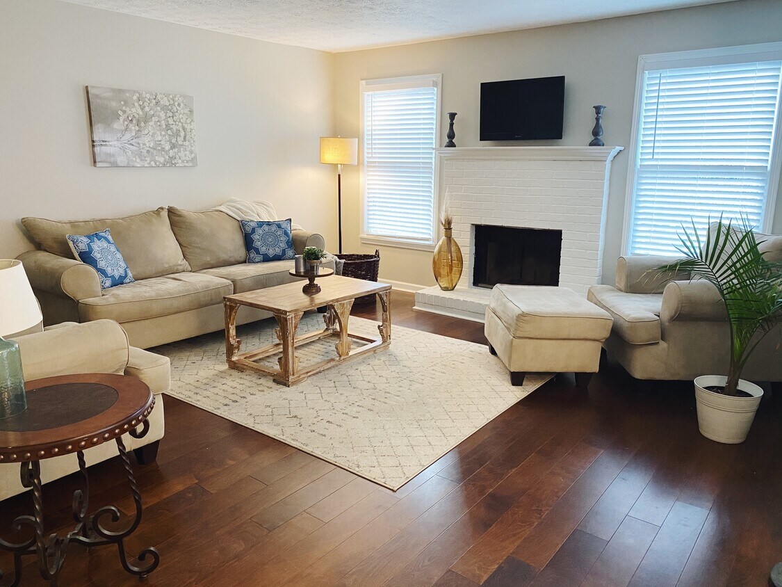 Foto principal - 651 Stratford Green Way