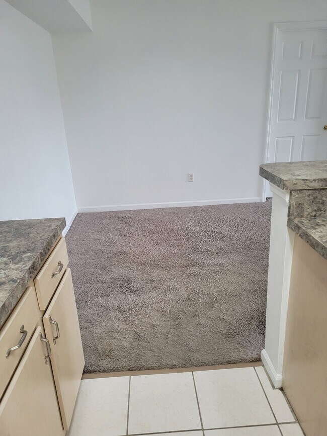 712 Crest Pines Dr Unit 336, Orlando, FL 32828 Condo for Rent in