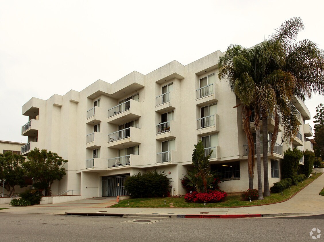 1580 Manning Ave, Los Angeles, CA 90024 Apartments in Los Angeles, CA