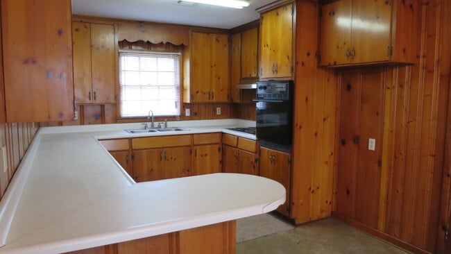 Building Photo - 1509 Elba Hwy