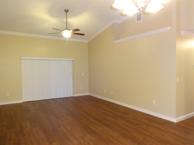 Building Photo - 2925 Sierra Pine Dr