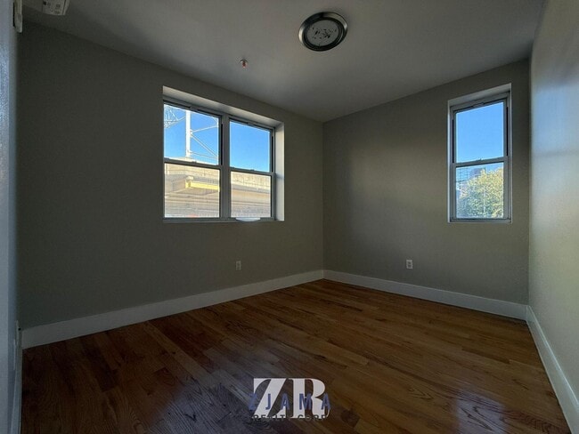 Building Photo - 314 Park Ave