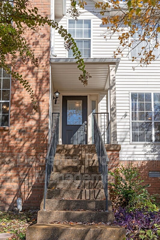 Foto del edificio - 236 Burgandy Hill Rd